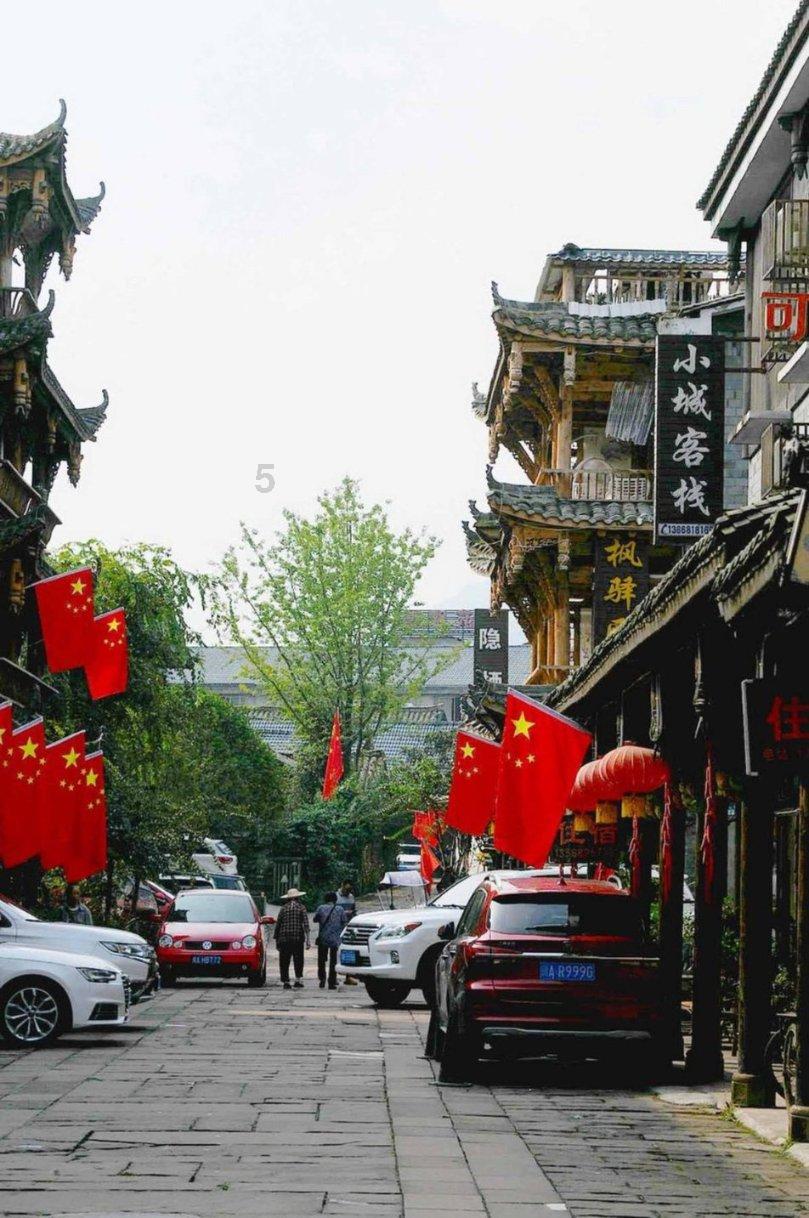 离婚后自己打工存了十几万块钱该不该给孩子？